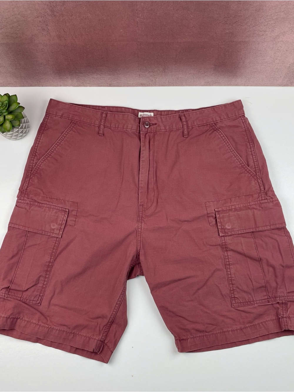 Levi Strauss Solid Red Cargo Shorts Casual Men Size 38